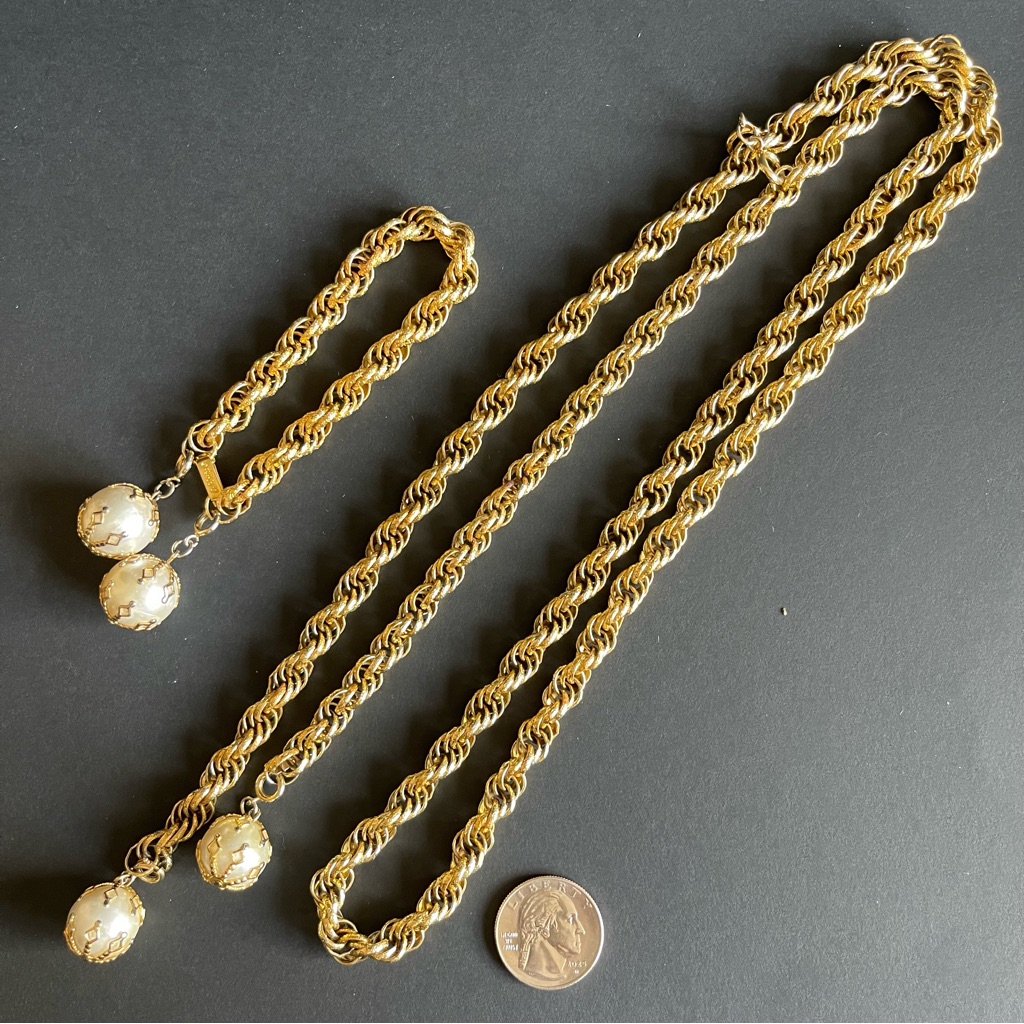 Vintage Celebrity Gold Tone Faux Pearl Necklace & Bracelet Set